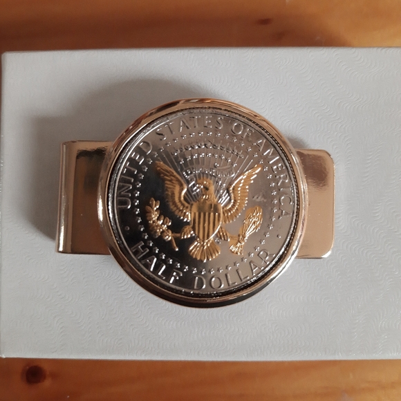 Collectors "JFK" U.S. Half Dollar Money Clip NWT - Picture 1 of 15